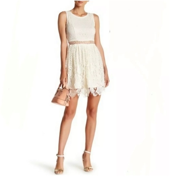 NWT Romeo + Juliet Couture Ivory White Lace Crochet Eyelet Dress - Picture 1 of 8